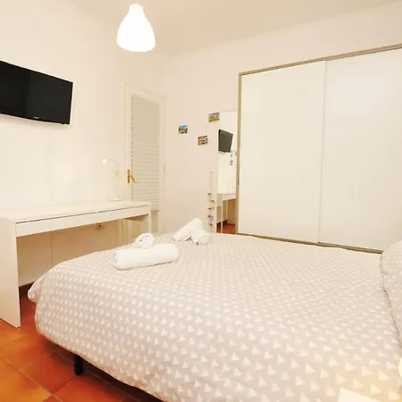Homeholidaysrentals Happiness *